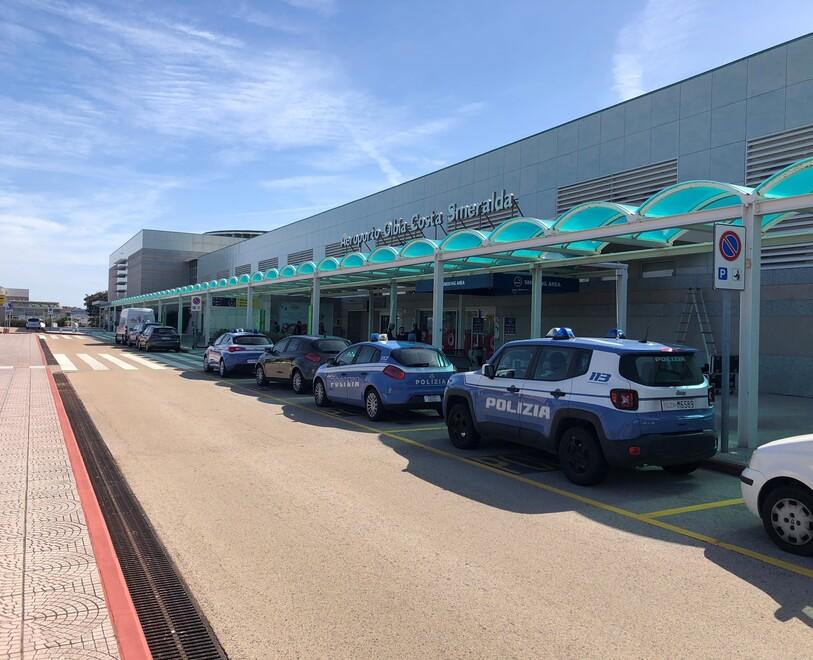 Olbia, lite con ceffoni tra fidanzati nel parcheggio dell’aeroporto