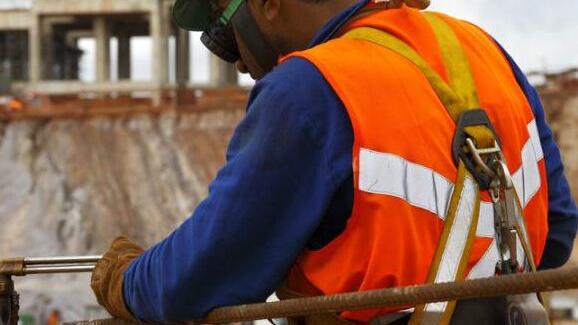 Stipendi da fame e salario minimo. L'esperta: «Bloccare subito contratti pirata». Ecco cosa sono
