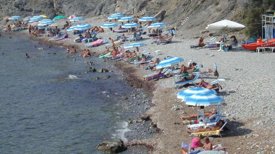Ombrelloni, lettini e nuovi chioschi. Così cambiano le regole lungo la costa di Livorno