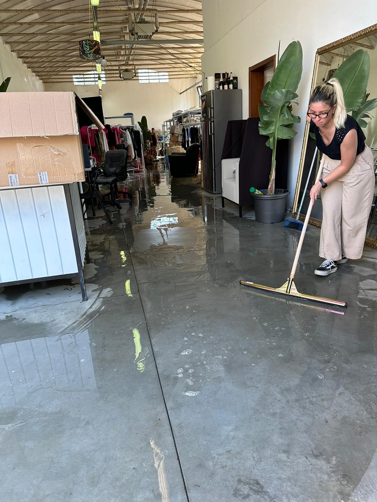Castelfranco. «Acqua in azienda, merce rovinata Abbiamo perdite per 60mila euro» 
