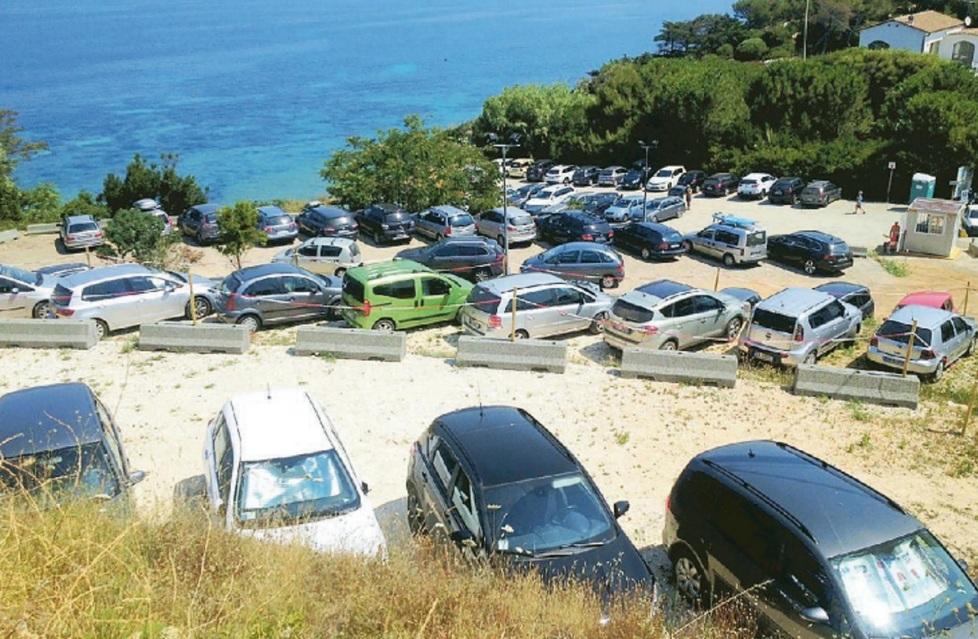 «Area vincolata», quattro imputati per il parcheggio a Capobianco: anche l’architetto e il costruttore