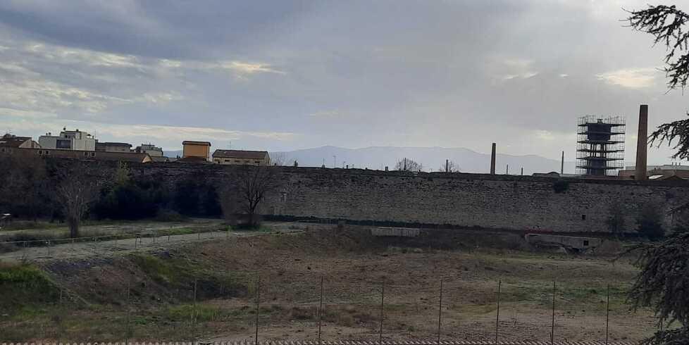 Prato, al parco centrale bonifica terminata ma ora bisogna ricoprire la buca