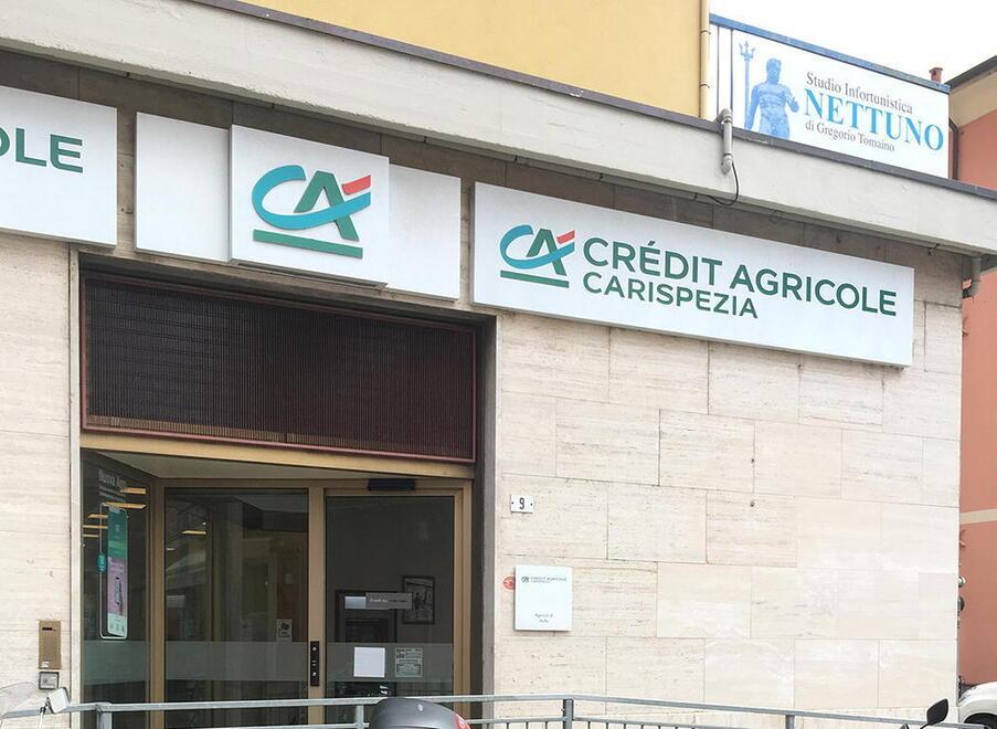 Aulla, lo fa distrarre con un trucco e ruba a un 72enne tutta la pensione