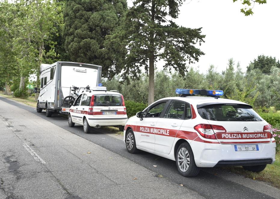 Piombino, donna muore dopo quattro giorni dalla caduta dal camper in corsa