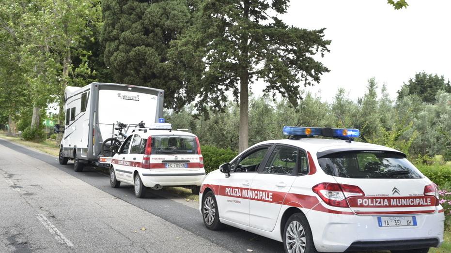 Piombino, donna muore dopo quattro giorni dalla caduta dal camper in corsa