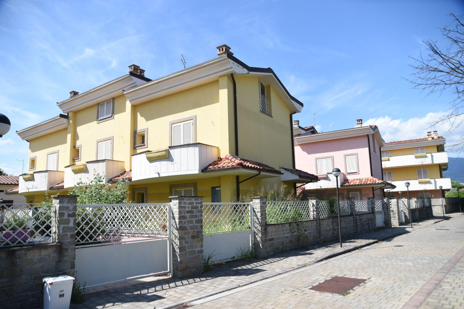 Lucca, case all’asta a 60mila euro a cinque minuti dal centro