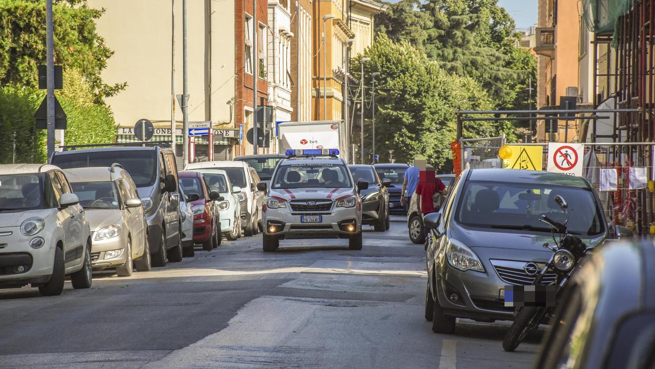 Grosseto, via Roma il giorno dopo l’aggressione: «Era la strada più bella, ora fa paura»