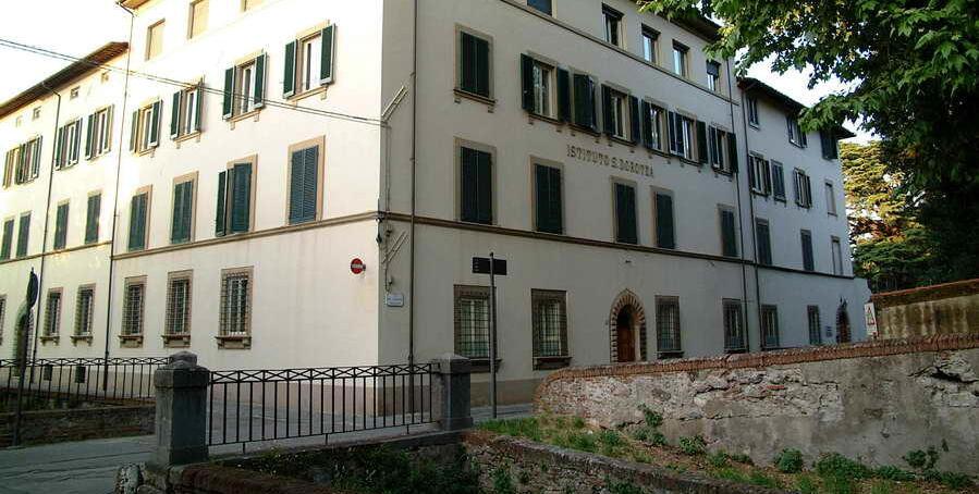Dorotee, il tribunale di Lucca ordina: la scuola via entro ottobre