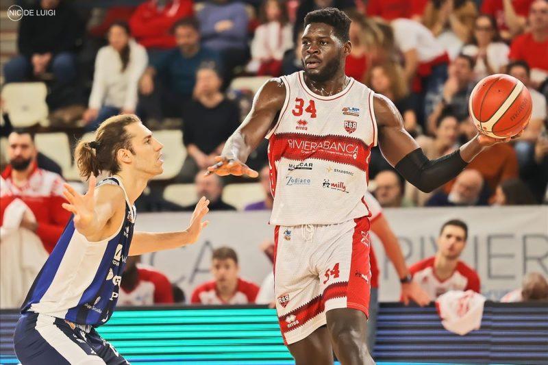 Pistoia Basket, il primo ingaggio è il pivot ex Rimini Ogbeide 
