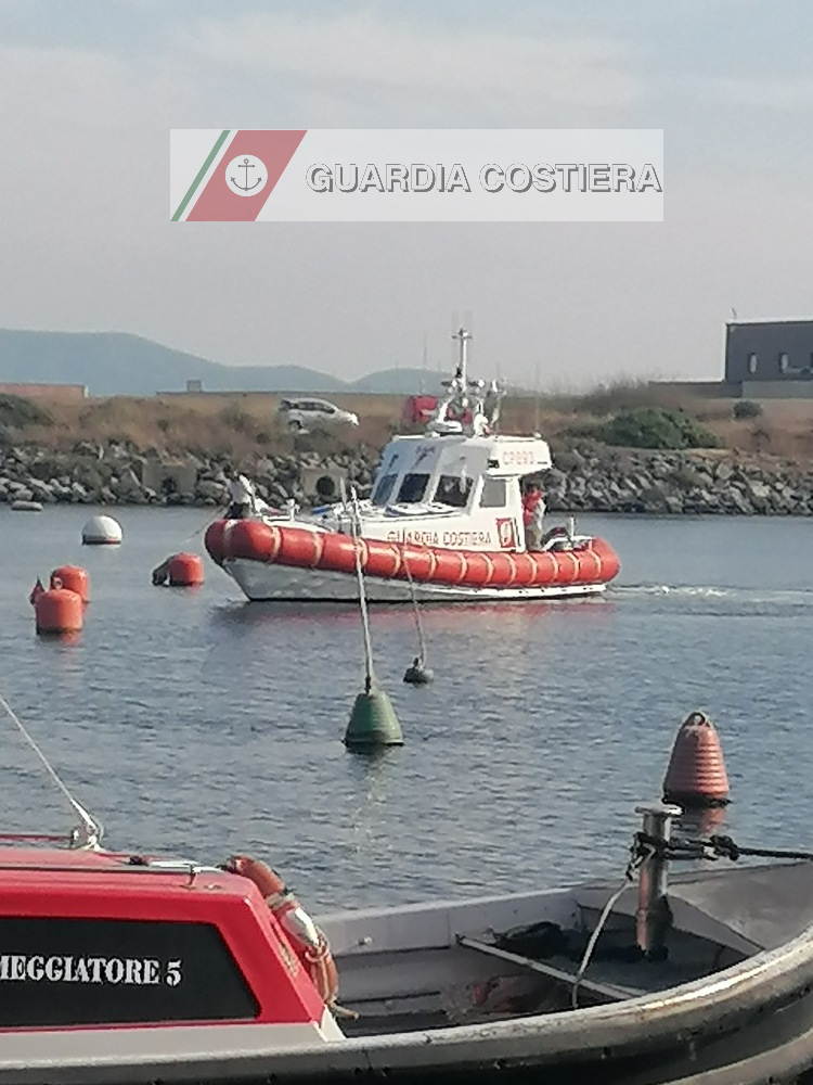
	La motovedetta della guardia costiera intervenuta per prestare soccorso

