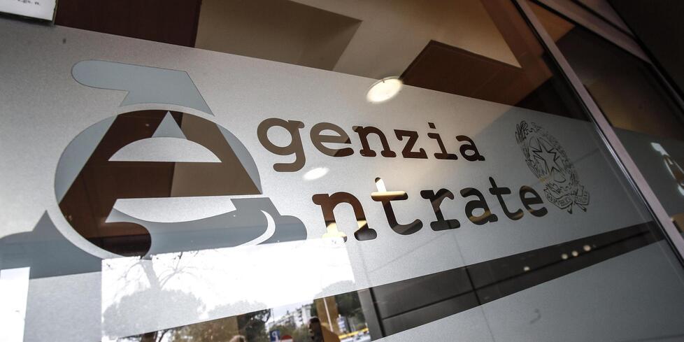 Soliera, ispettore del Fisco denunciato: «Privacy violata nel controllo» 