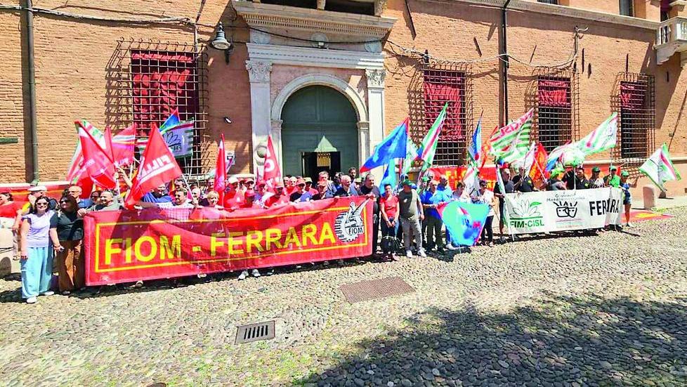 Ferrara. Metalmeccanici preoccupati per il futuro. I sindacati chiedono una politica sull’industria