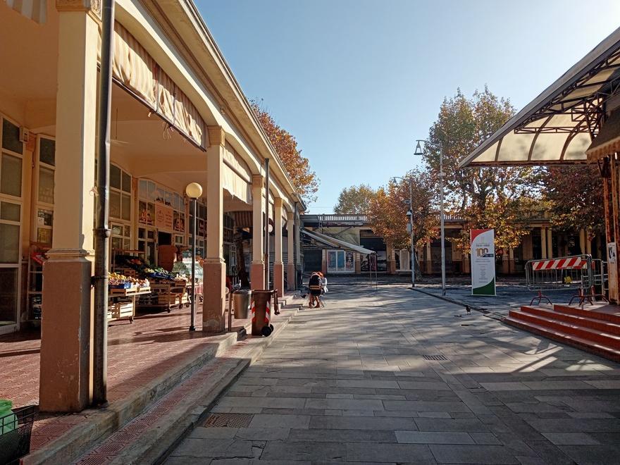 Viareggio, mercato: nuovo progetto in Comune. Solo sei chioschi nella piazza storica