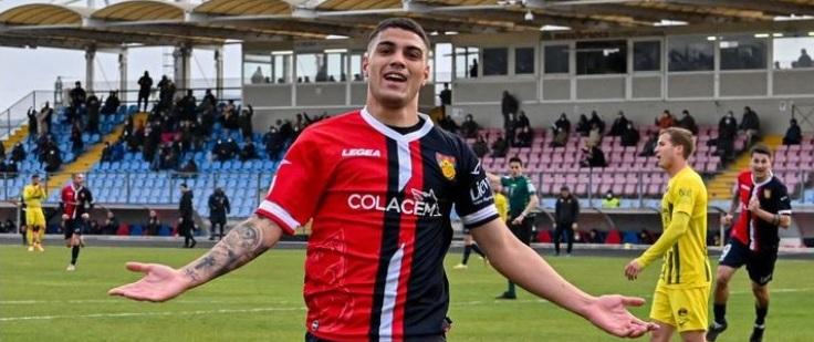 Samuel Spalluto con la maglia del Gubbio (foto Ig)