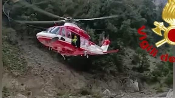 Si perdono tra Cala Fuili e Cala Luna: due escursioniste recuperate con l’elicottero dei vigili del fuoco