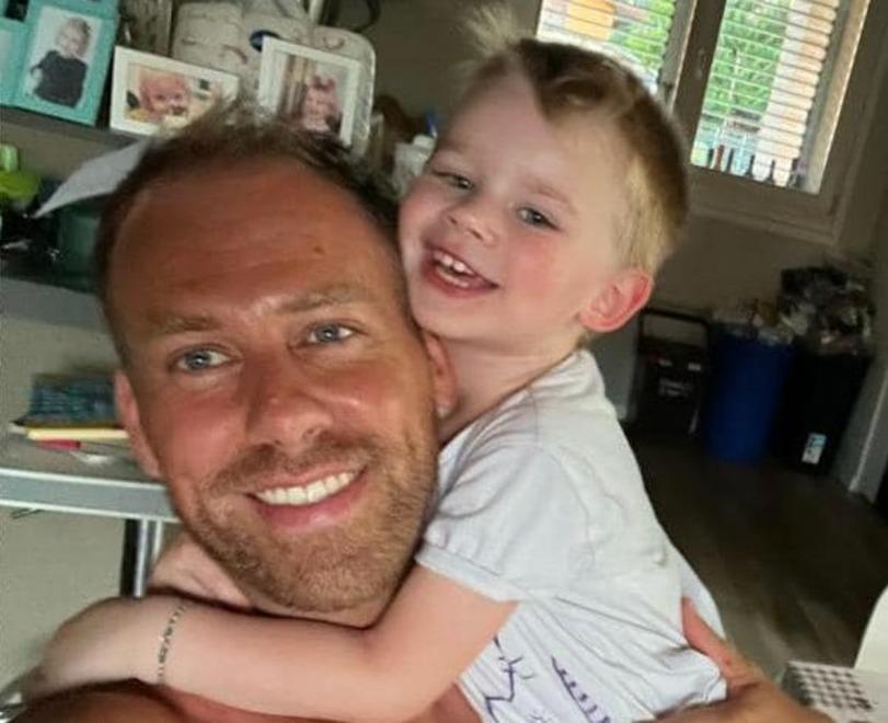 Novi, l’ultimo saluto a Francesco annegato in piscina a 2 anni 