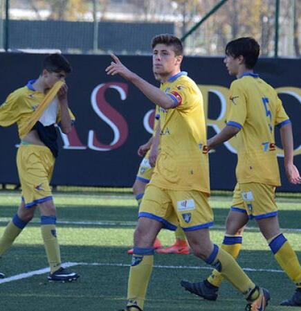 Gabriele Bracaglia 19 anni difensore centrale del Frosinone
