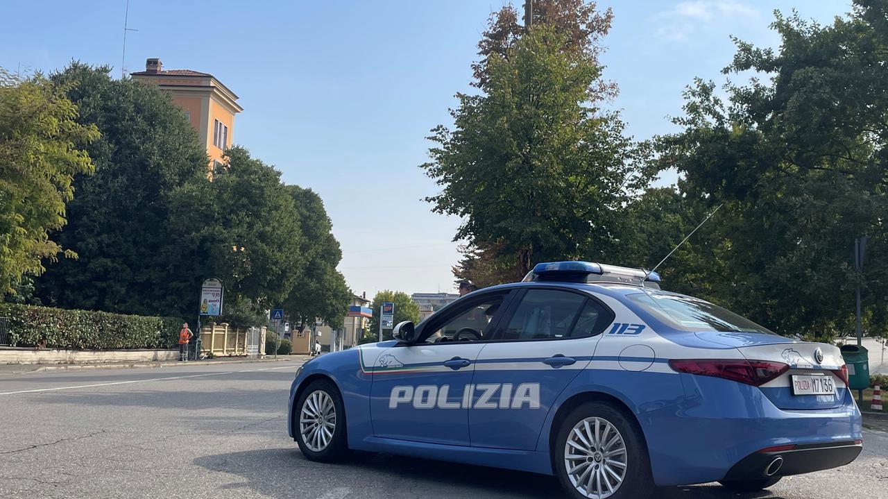 Una volante della polizia (foto d'archivio)