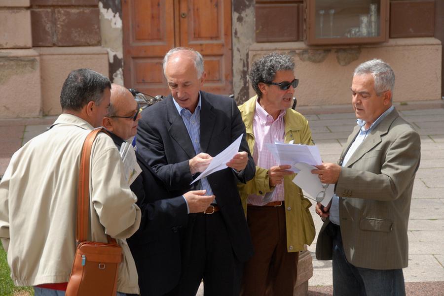 
	Il momento che precedette la firma sull'apparentamento tra il centro sinistra e una parte del centro destra per il ballottaggio delle&nbsp;elezioni del 2007

