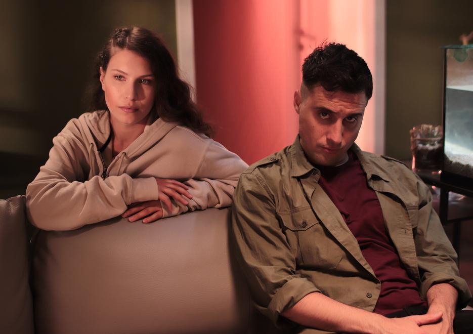 «Quasi pronta la nostra dark comedy che fa sorridere ma anche riflettere»