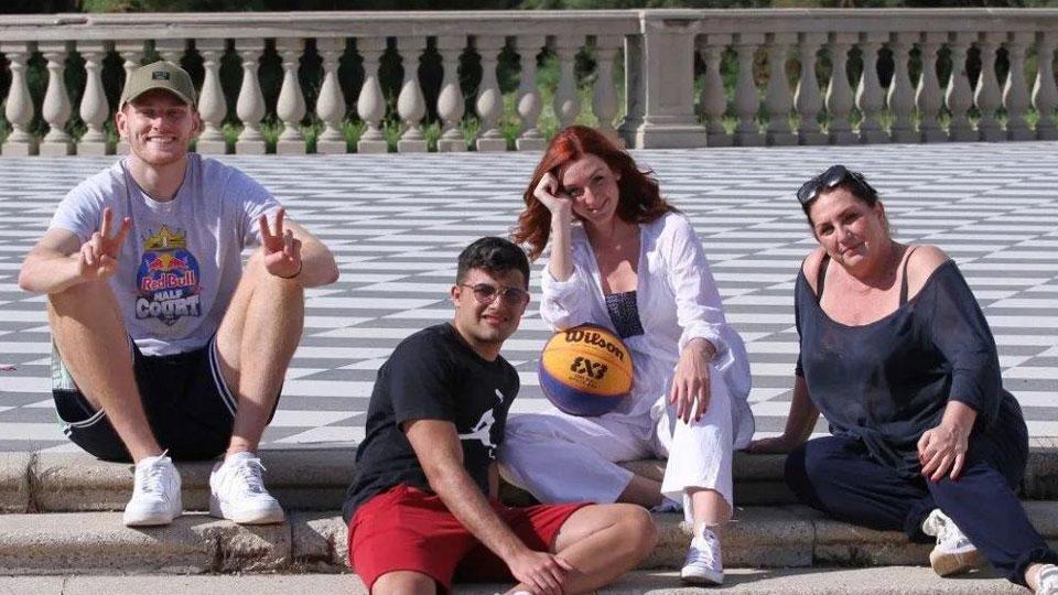 La beneficenza fa canestro: Arianna e il basket solidale 