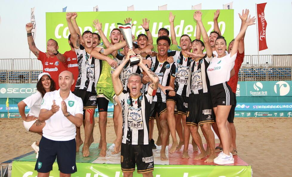Beach soccer, Viareggio campione: ecco la Coppa dei ragazzi terribili 