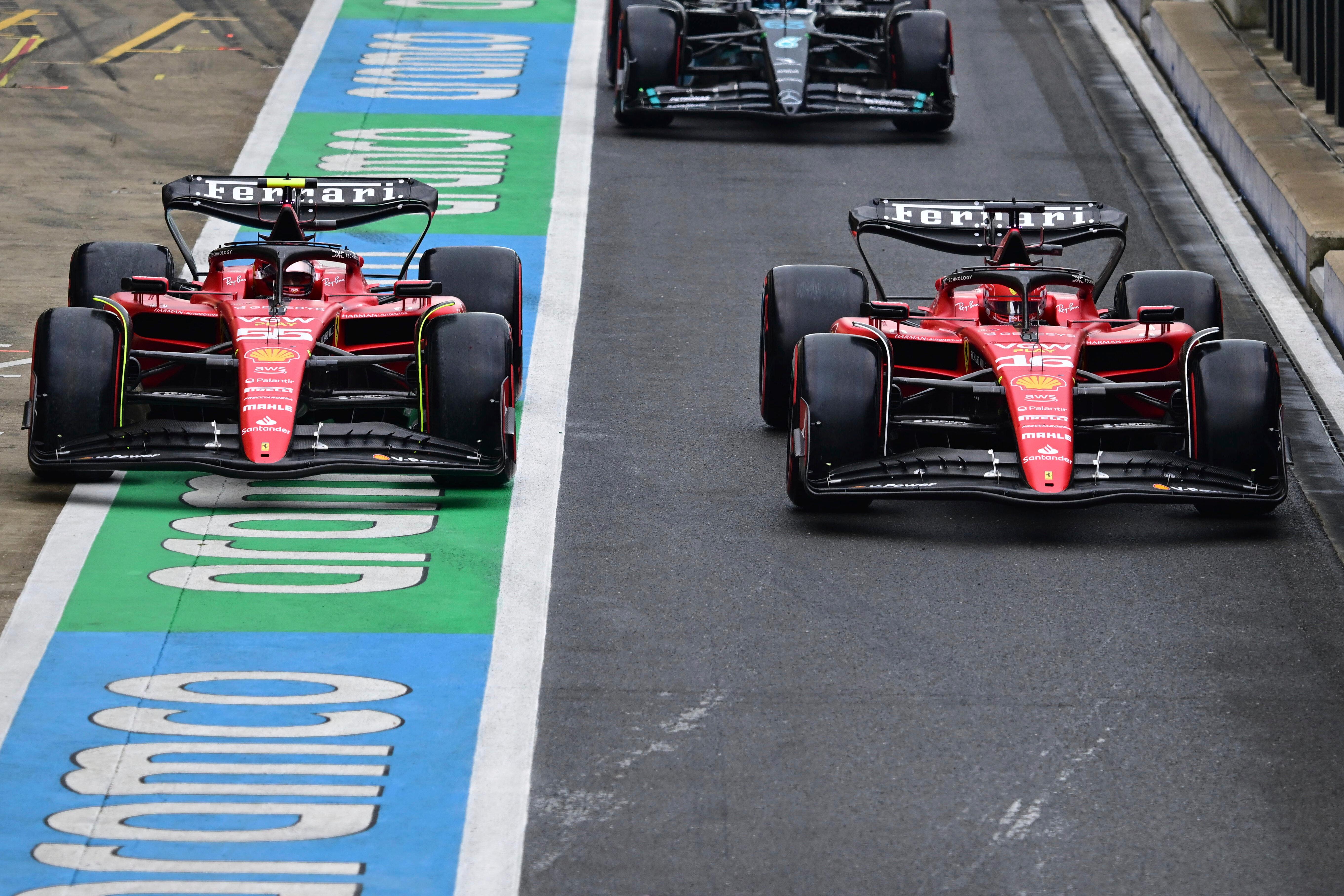 Le Ferrari di Carlos Sainz e Charles Leclerc, ancora una volta deludenti
