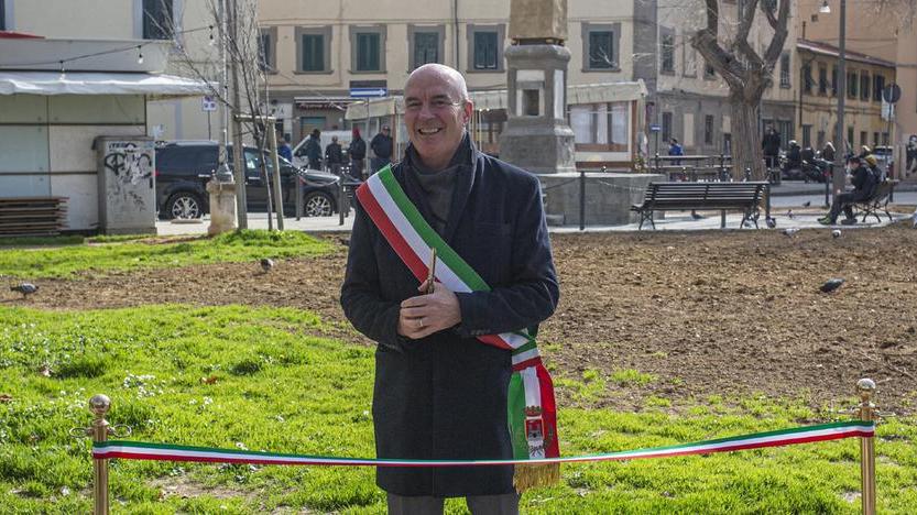 Il sindaco Luca Salvetti durante un'inaugurazione