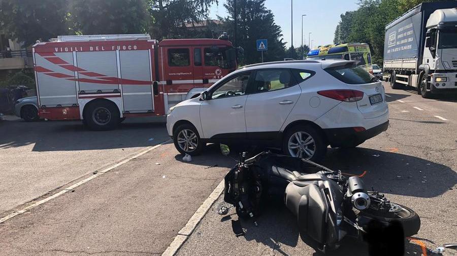 Gravissimo incidente sulla via Emilia, un 22enne in Rianimazione
