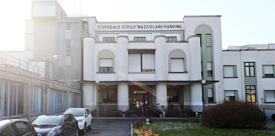 Argenta: sull’ambulanza non c’è il medico, panico per il malore del paziente