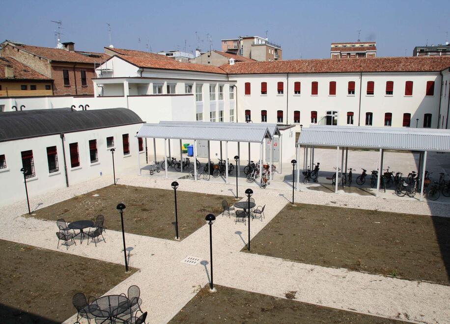 Unife scende uno scalino, architettura fra le migliori