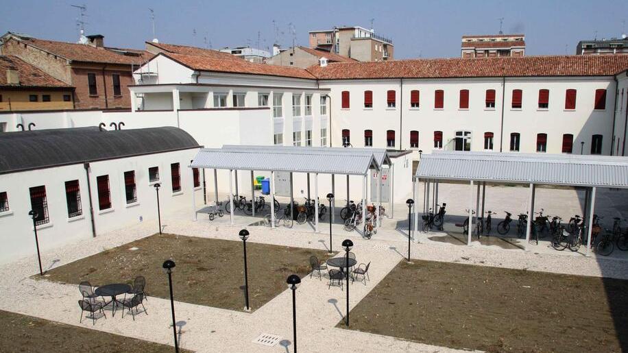 Unife scende uno scalino, architettura fra le migliori