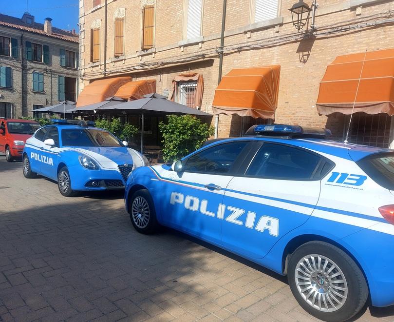 Cantinetta, nuova spaccata a Ferrara. Il ladro ha fatto solo danni