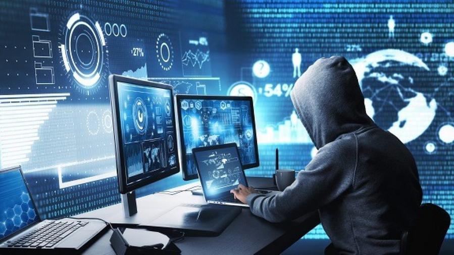 Ferrara, attacco hacker nella notte: servizi digitali disattivati
