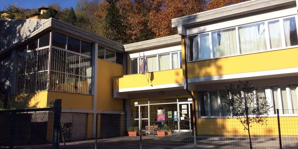 Pluriclassi a Bagni di Lucca, si alleviano i disagi ma alla Villa il problema rimane