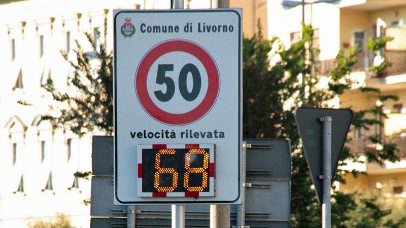 Cecina, 4 autovelox attivi da meno di 3 mesi ma fruttano oltre 2.400 multe