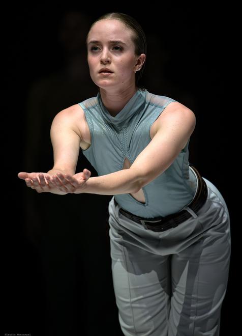 Aterballetto in piazza Prampolini regala un “Défilé” d’autore alla città