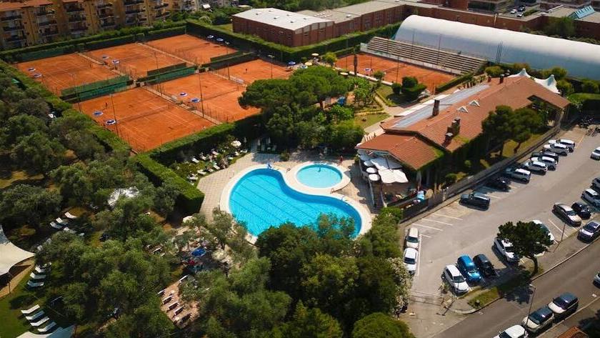 Open Birindelli, spettacolo a Banditella. Sulla terra rossa sfida dei “seconda categoria”