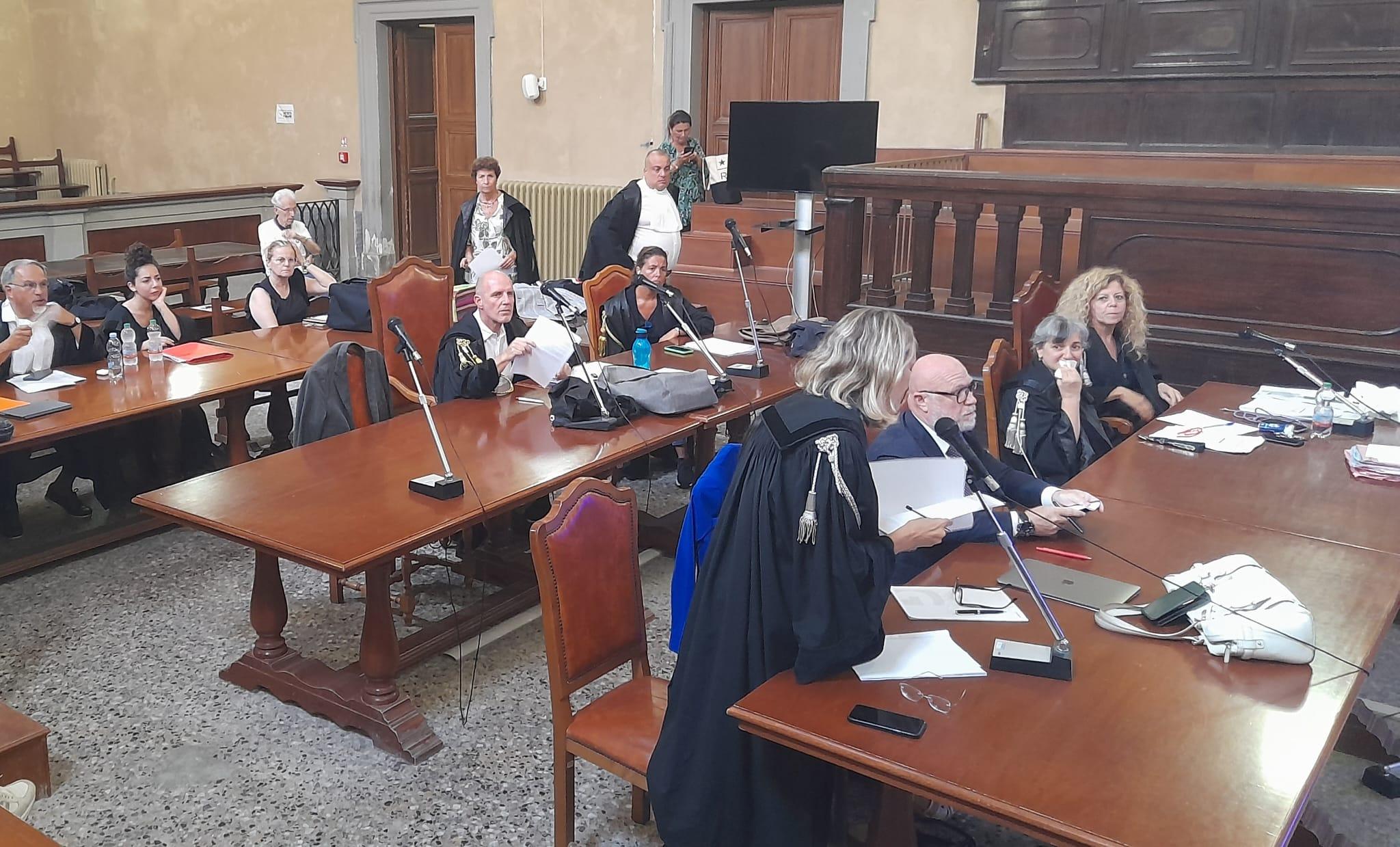 L'inizio dell'ultima udienza