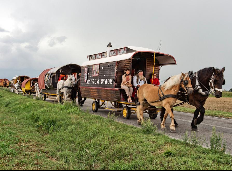 Il  Cirque Bidon porta a Correggio passione, libertà e poesia