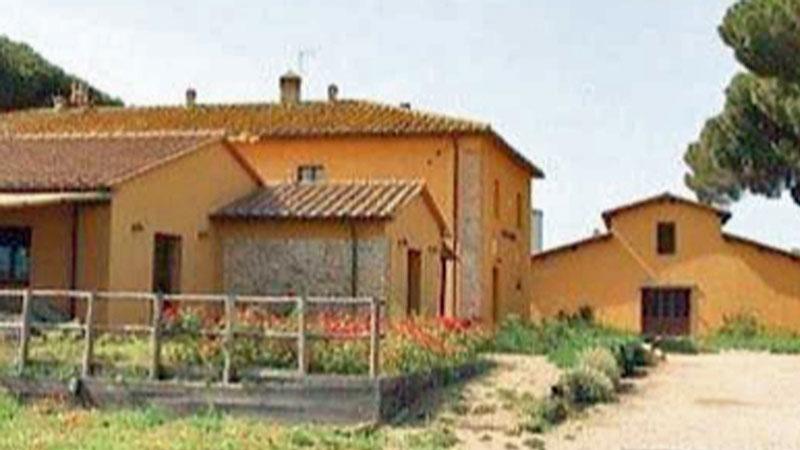 Castagneto, ex Casone Ugolino di nuovo all’asta il complesso venduto a 2,5 milioni