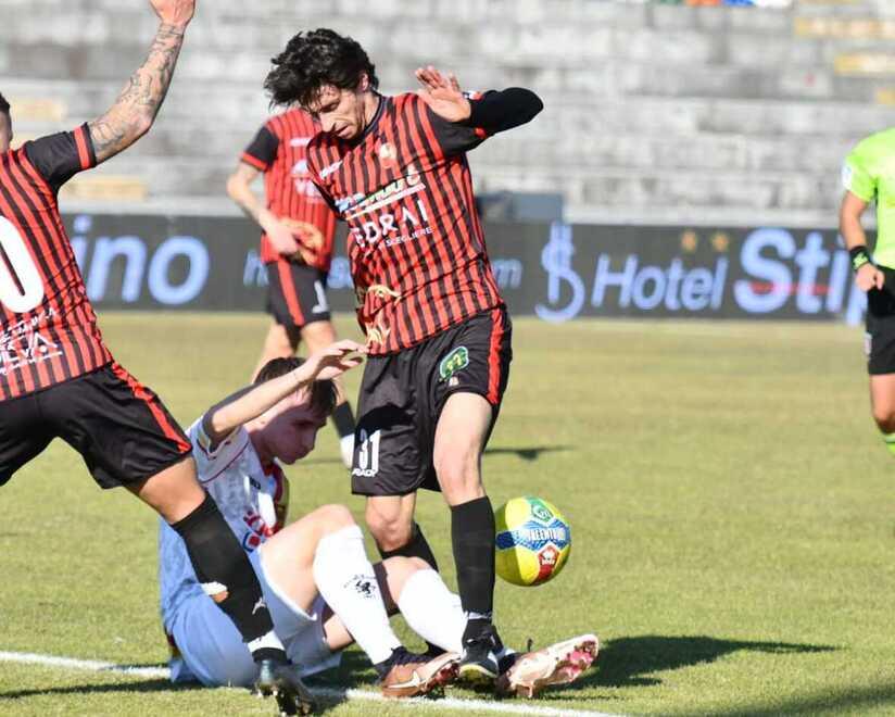 Lucchese, il ritiro si avvicina mentre si affronta il nodo rinnovi<br>
