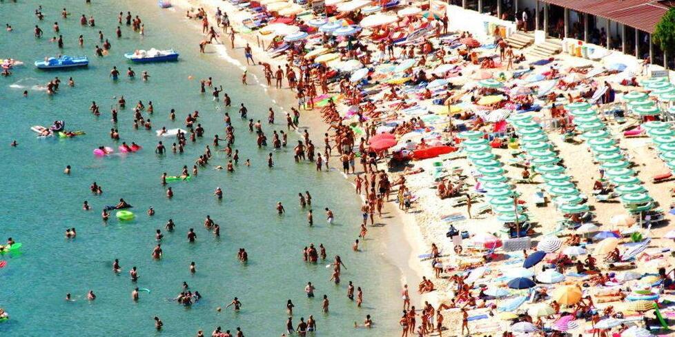 Stabilimenti balneari, i dati sulle spiagge libere in Toscana fanno sperare i privati. Ecco come funziona<br>

