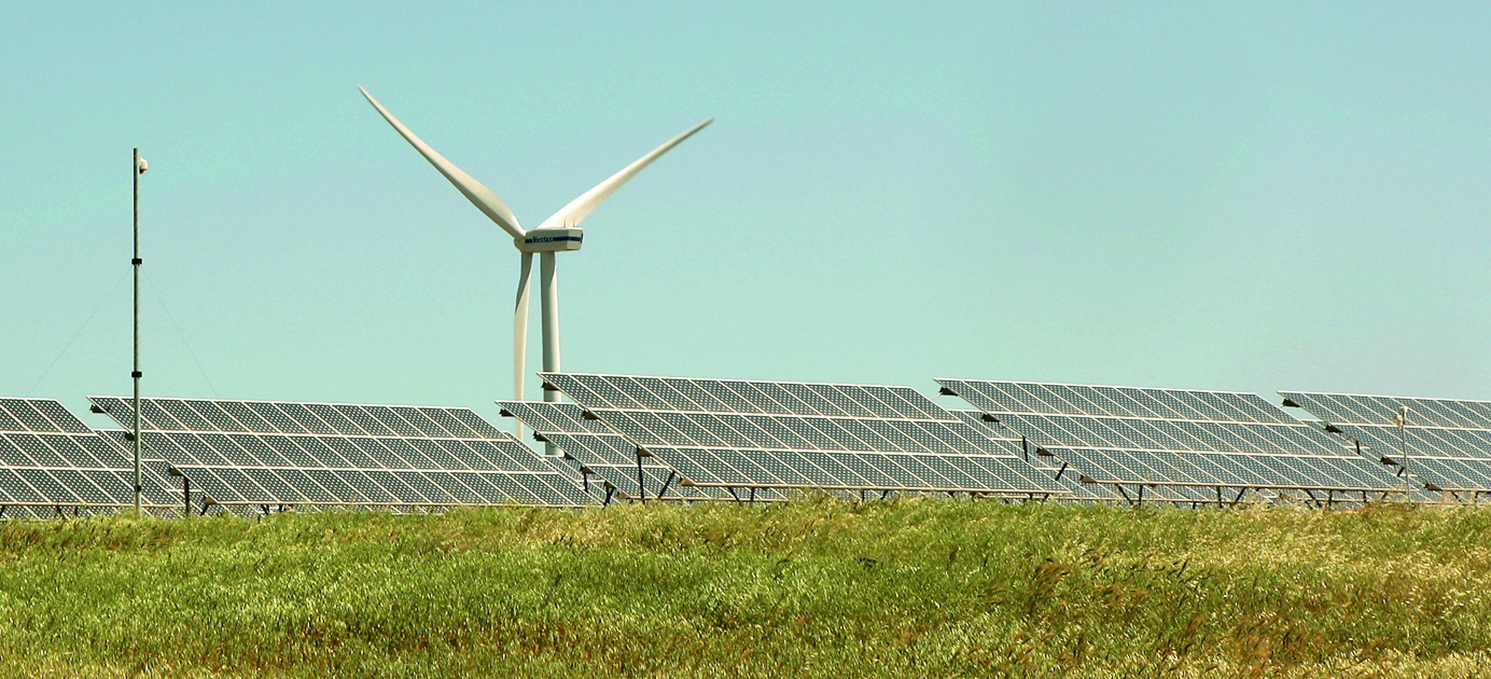 Per 6 giga di energia eolica 300 chilometri quadrati di pale