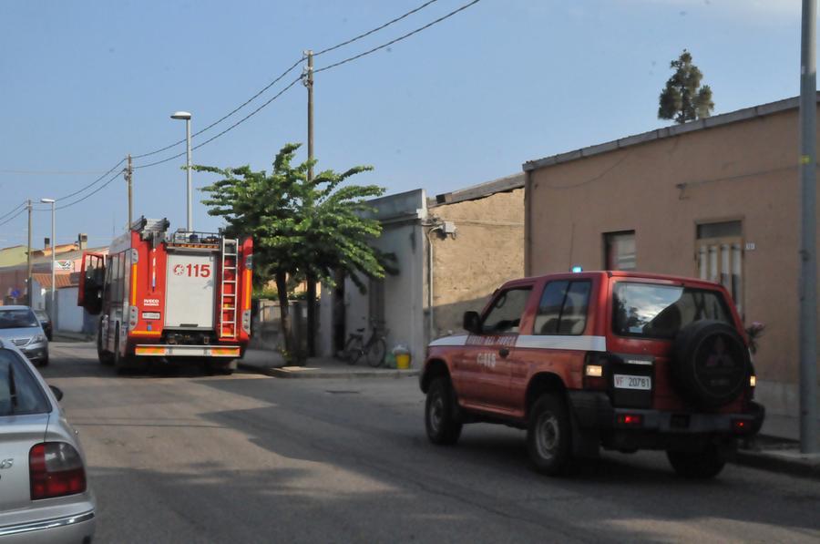 
	Un intervento dei vigili del fuoco a Cabras

