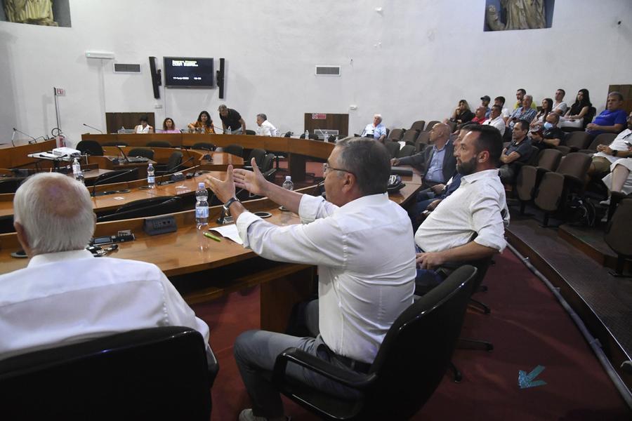 
	Un momento concitato dell'ultima seduta del consiglio comunale

