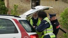 Carabinieri e Polizia municipale sono intervenuti sul posot per i rilievi