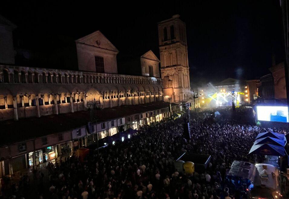 L’estate dei grandi concerti a Ferrara: «Bella scelta». «Si può migliorare»