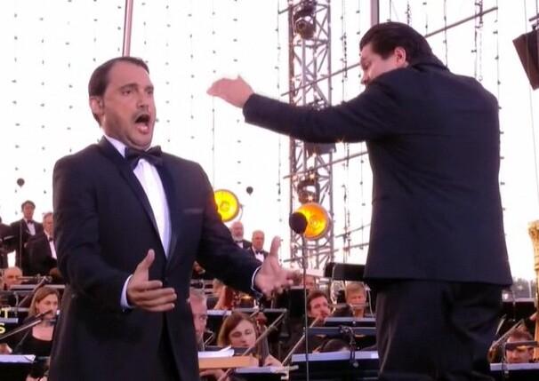 Francesco Demuro emoziona Parigi