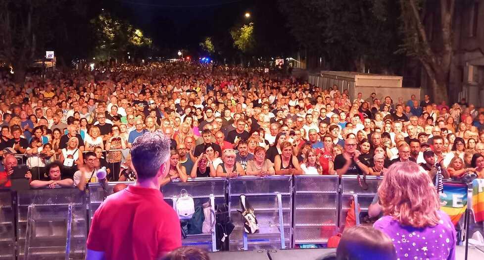 Mirandola In 5mila per i Nomadi nel concerto in ricordo di Elvino Castellazzi 